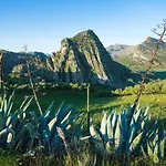 Отель La Fuente De La Higuera 4*