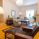 La Fuente De La Higuera Hotel