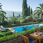 La Fuente De La Higuera