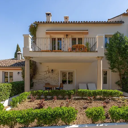 La Fuente De La Higuera מלון 4*