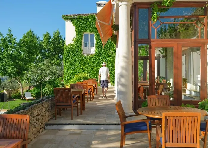 La Fuente De La Higuera 4*