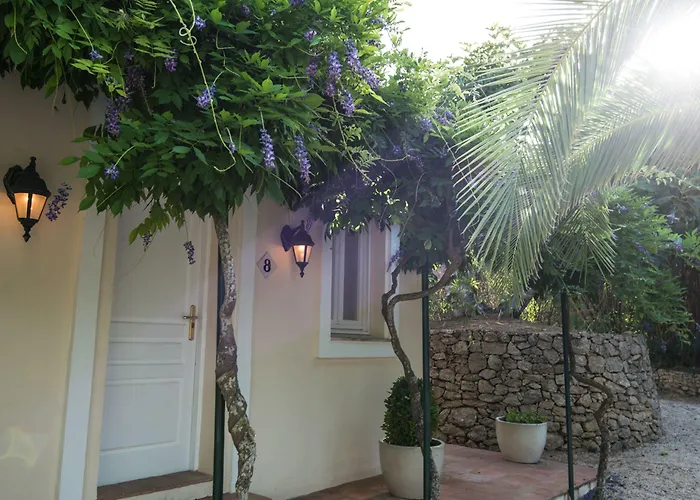 Hotel La Fuente De La Higuera