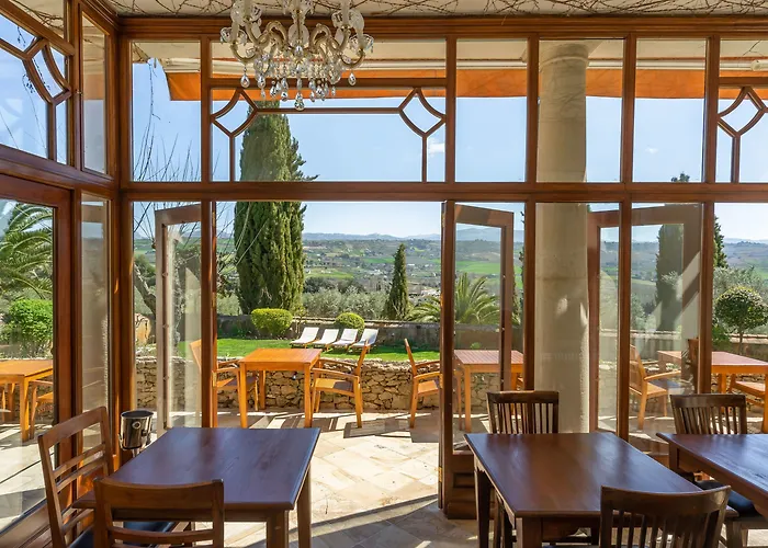 La Fuente De La Higuera 4*