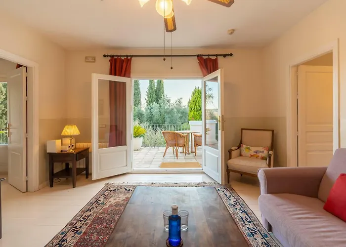 La Fuente De La Higuera 4*