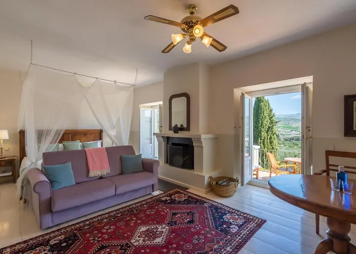 La Fuente De La Higuera Hotel